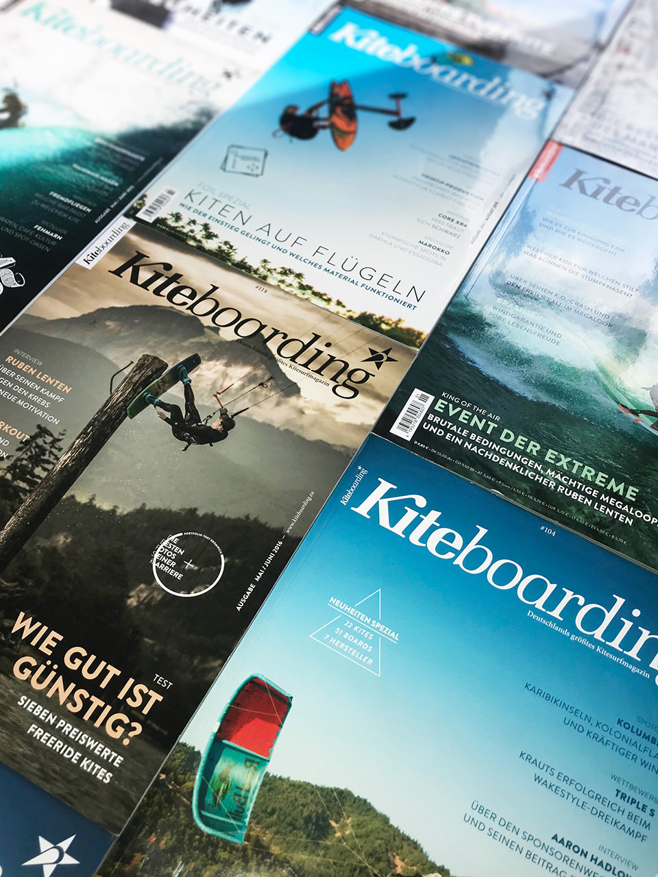 Einen Titel zu bekommen, ist für Fahrer, Marke und Fotografen gleichermaßen etwas Besonderes. Dementsprechend galt die Sorgfalt in der Gestaltung auch immer als Respektsbekundung